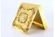  Caixa de toilette em ouro concheada com relevos finamente esmaltados 